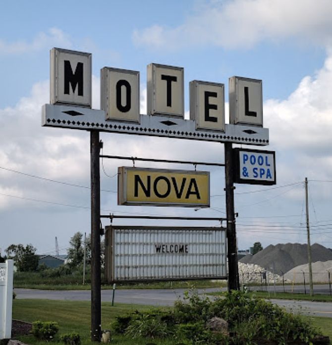 Nova Motel (Larsens Tourist Court) - From Website (newer photo)